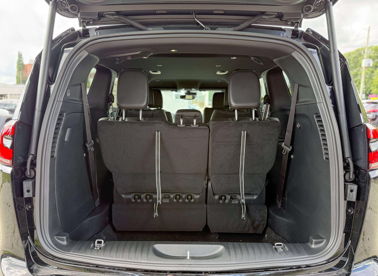 2027 Chrysler Pacifica Select AWD | S Package Photo