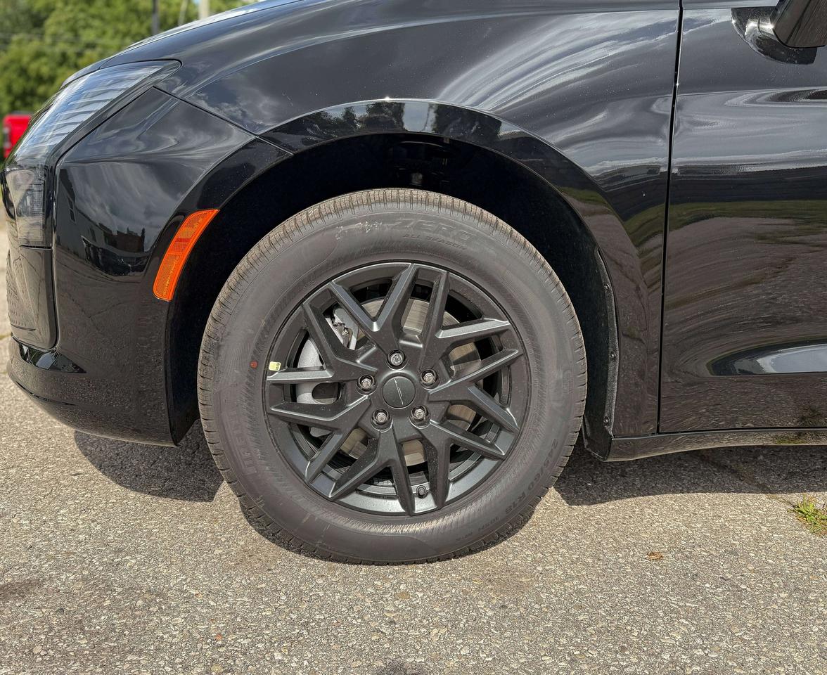 2027 Chrysler Pacifica Select AWD | S Package Photo