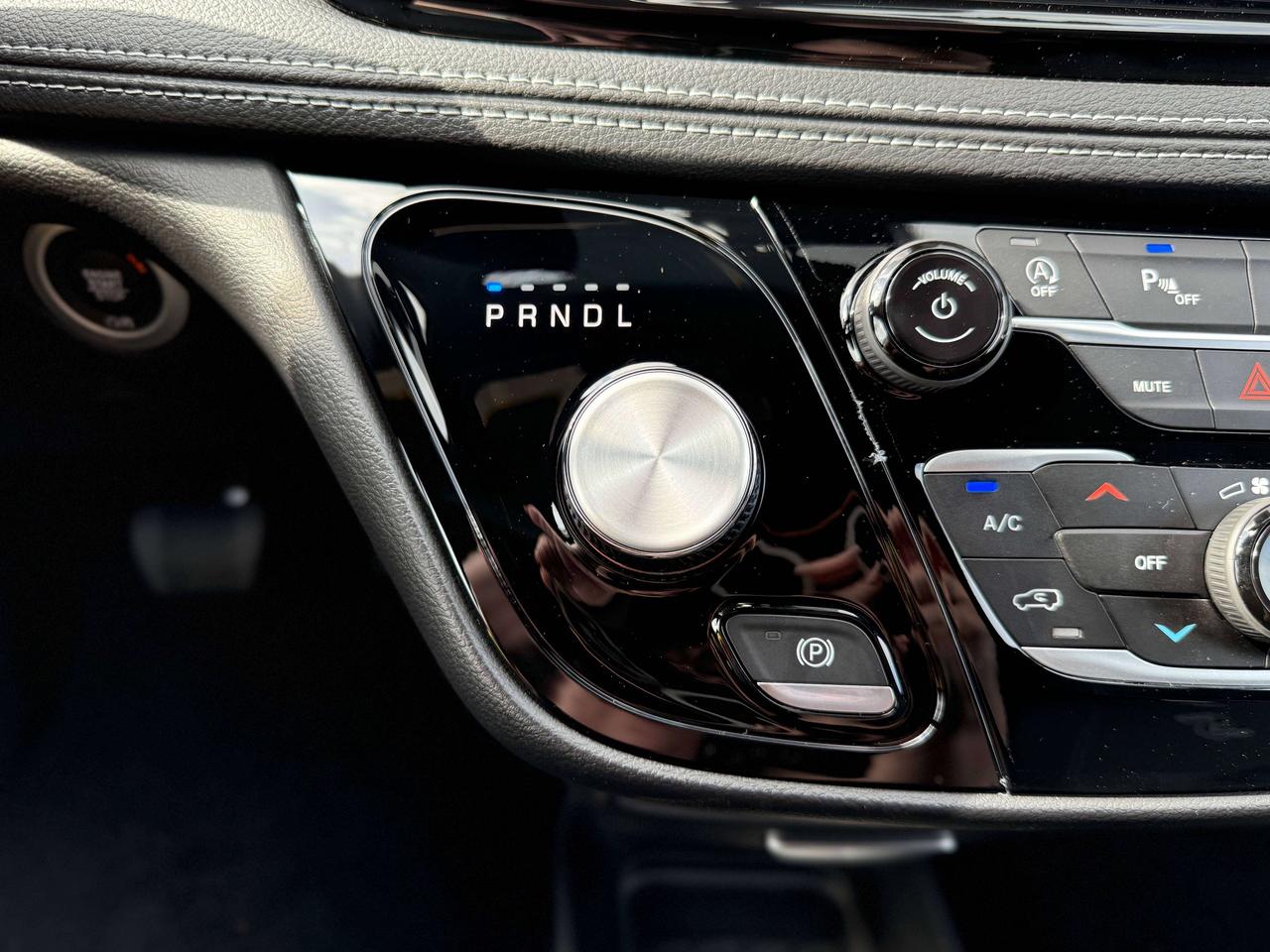 2027 Chrysler Pacifica Select AWD | S Package Photo