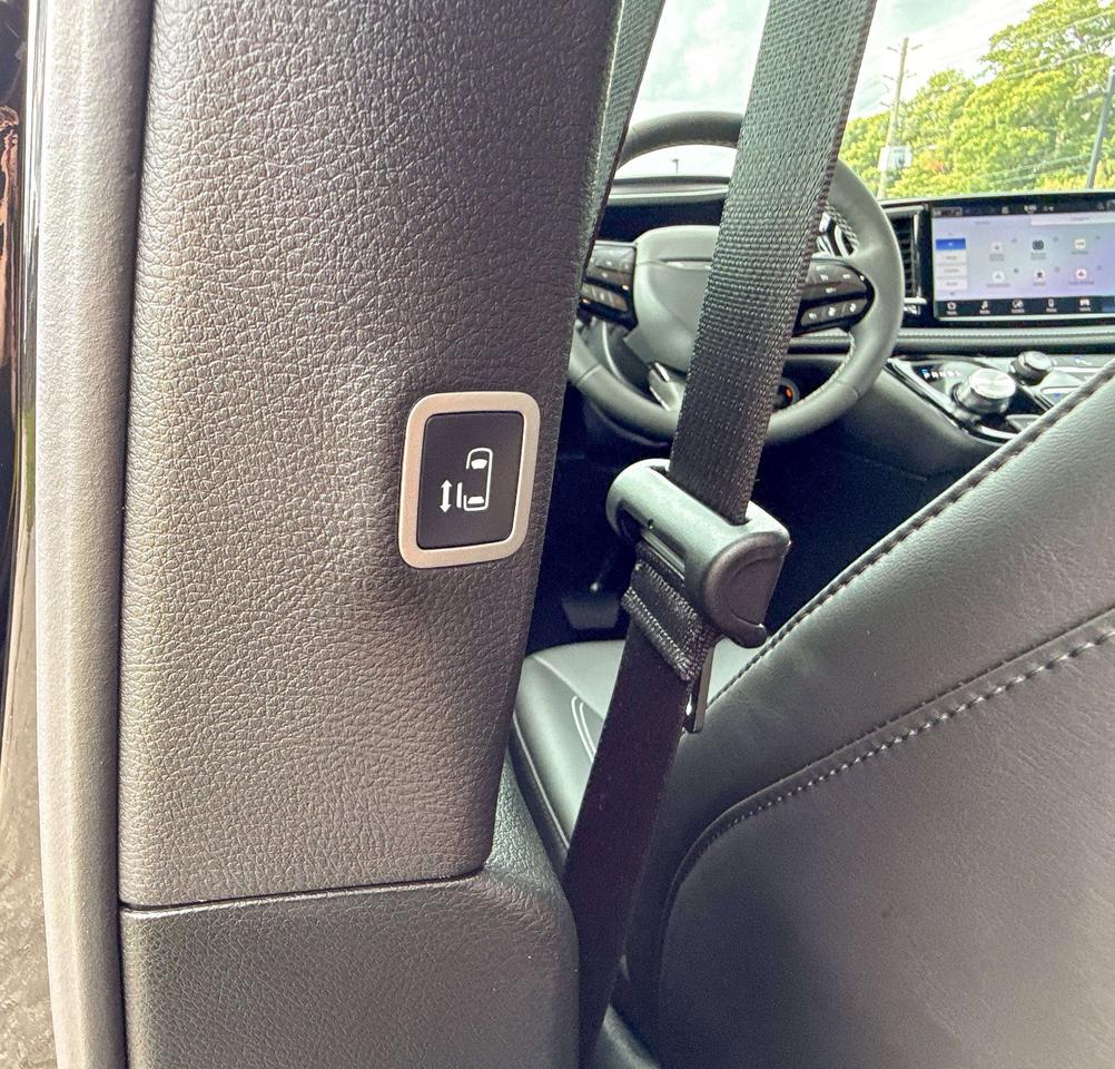 2027 Chrysler Pacifica Select AWD | S Package Photo