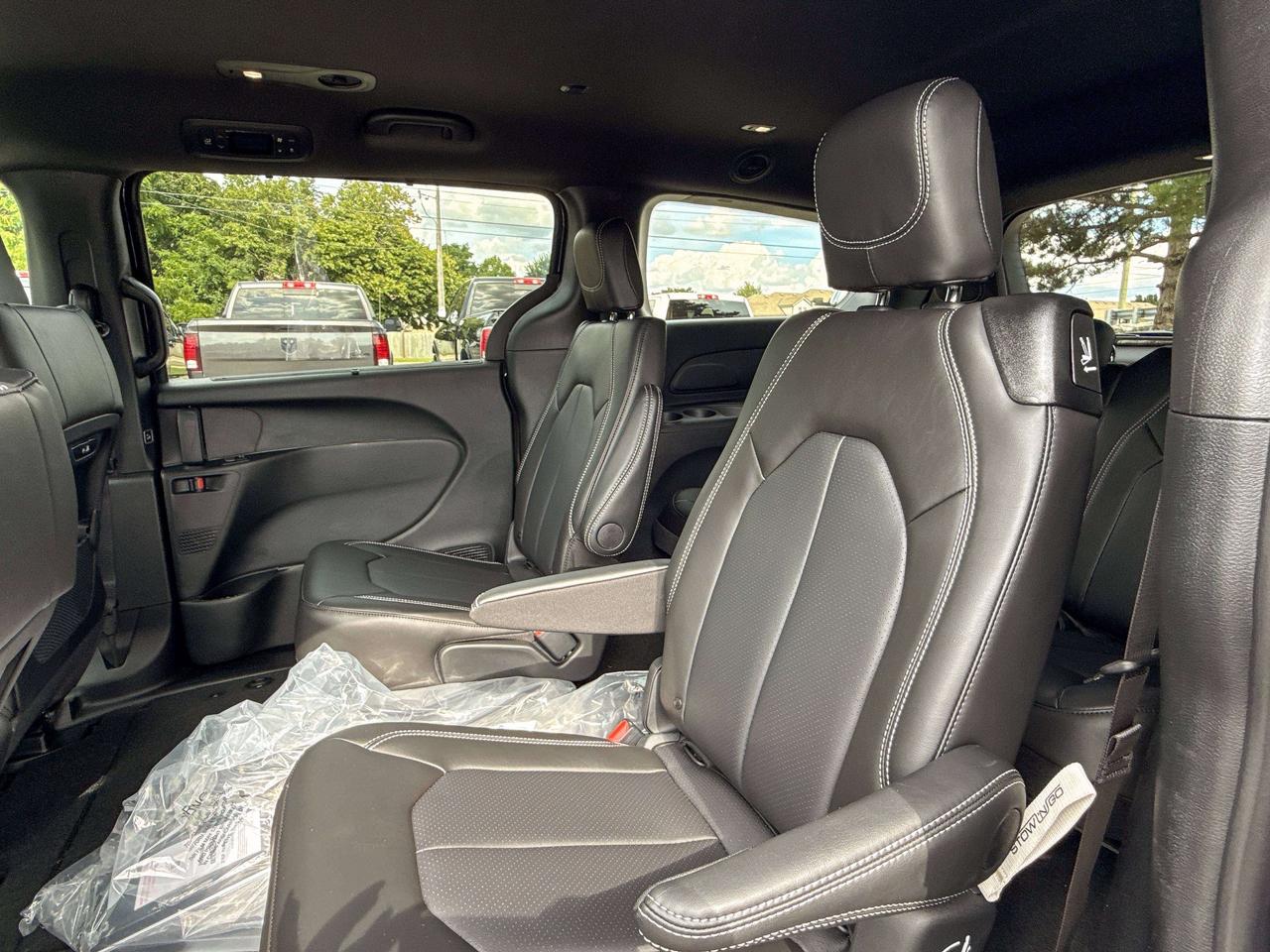 2027 Chrysler Pacifica Select AWD | S Package Photo