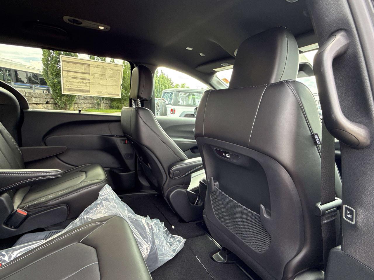 2027 Chrysler Pacifica Select AWD | S Package Photo