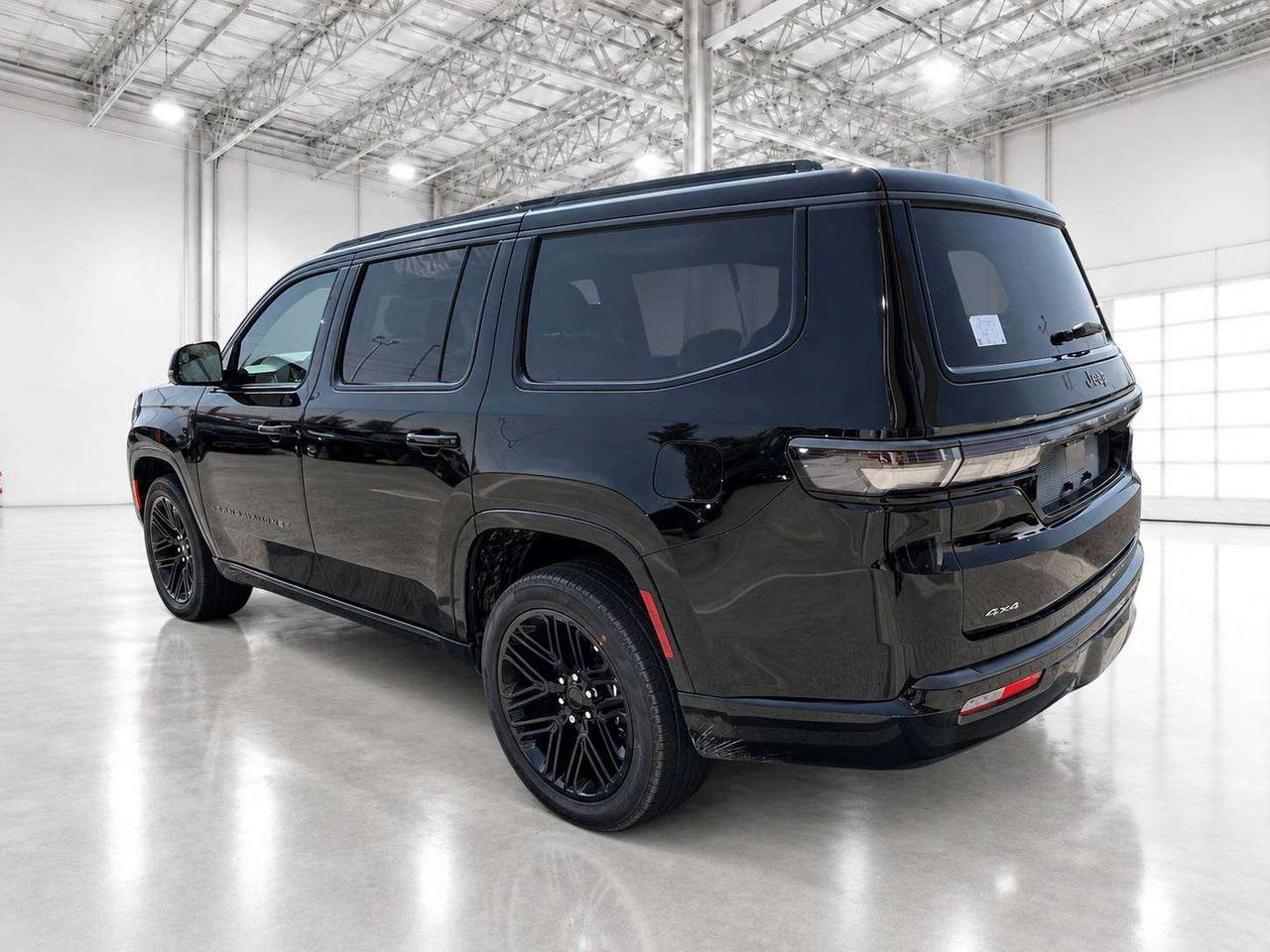 2026 Jeep Grand Wagoneer LIMITES RESERVE | Blackout Pkg | HD Tow Pkg | 4x4 Photo