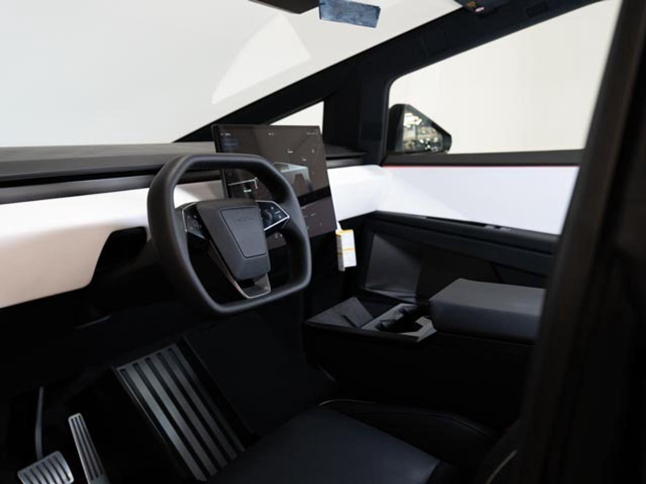 2024 Tesla Cybertruck FOUNDATION SERIES | LOW KMS Photo