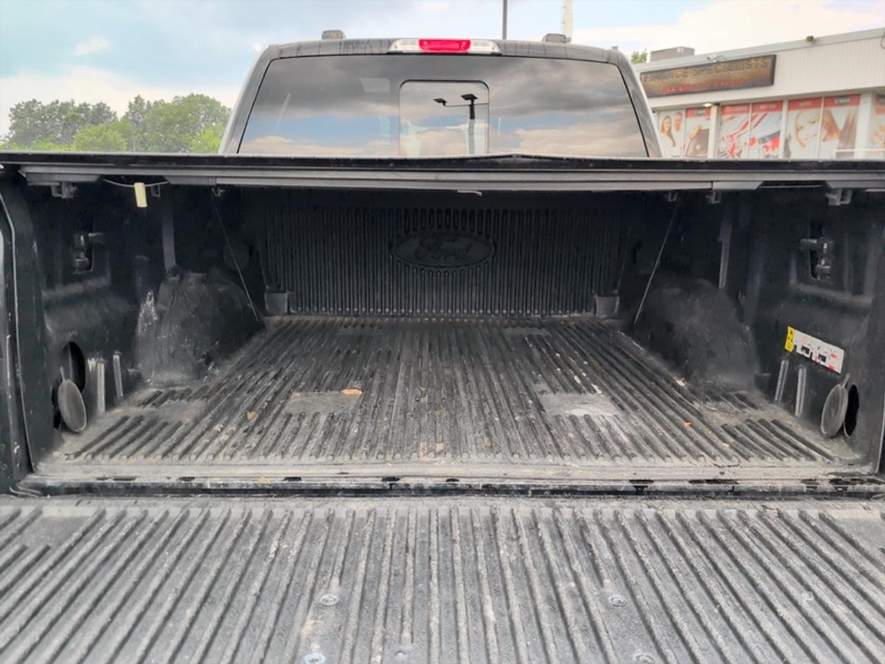 2022 Ford F-150 Lariat w/Black App. Pkg Photo