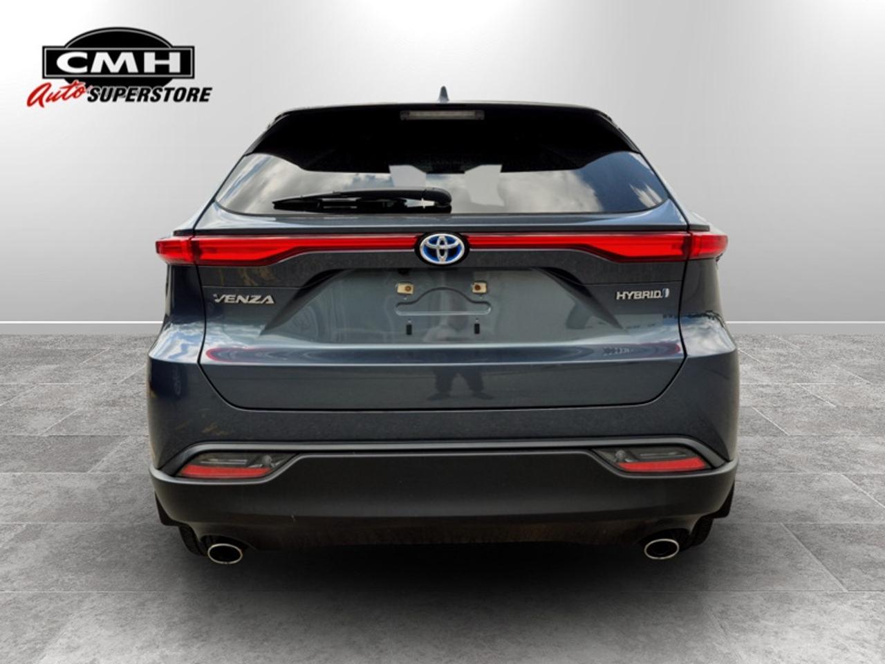 2022 Toyota Venza LE  **HYBRID - CLEAN CARFAX** Photo
