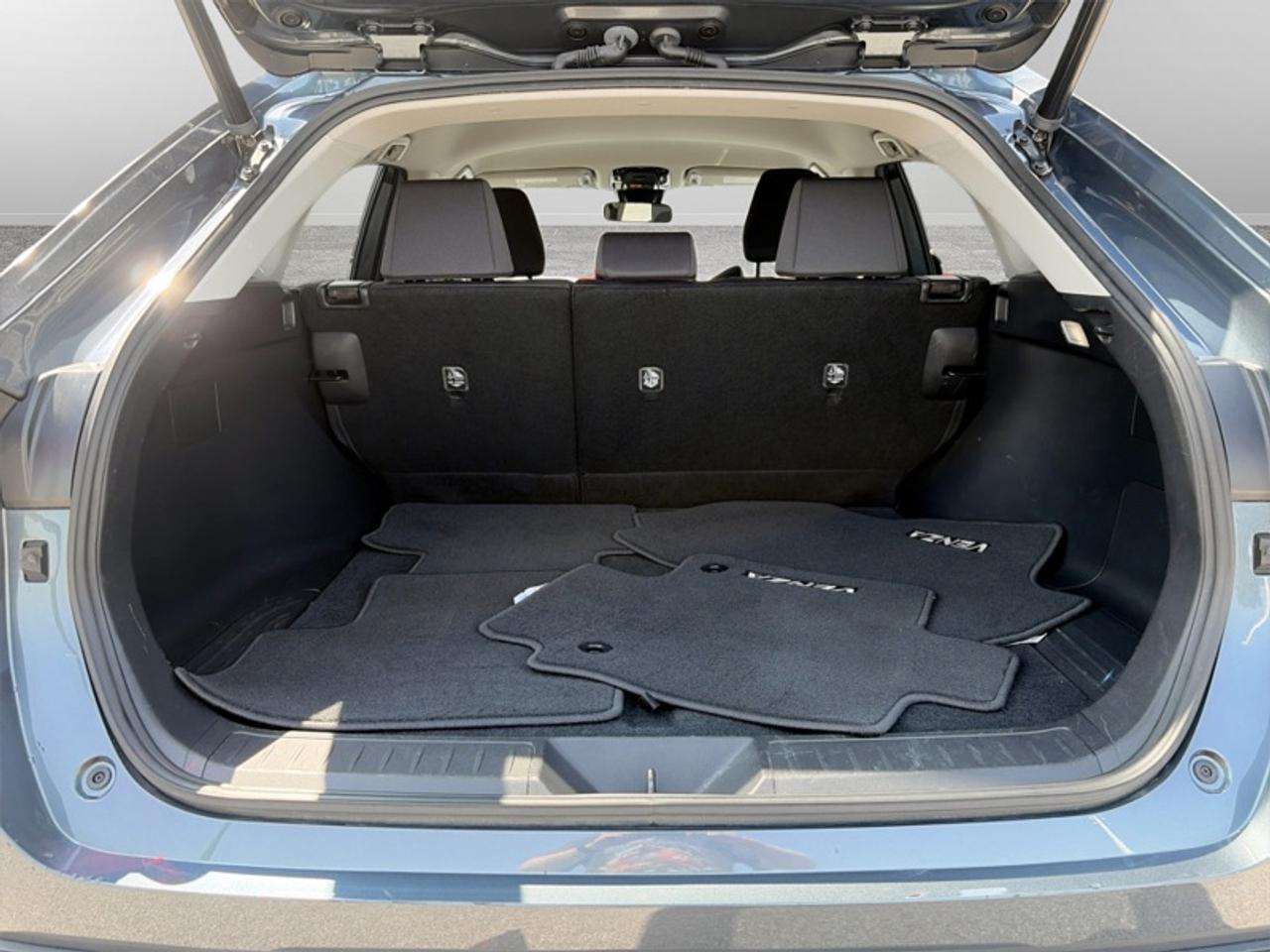 2022 Toyota Venza LE  **HYBRID - CLEAN CARFAX** Photo