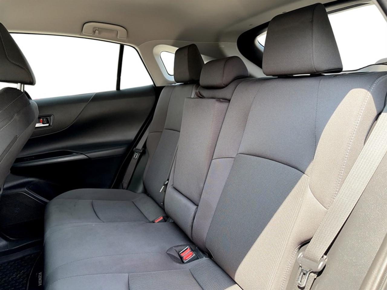 2022 Toyota Venza LE  **HYBRID - CLEAN CARFAX** Photo