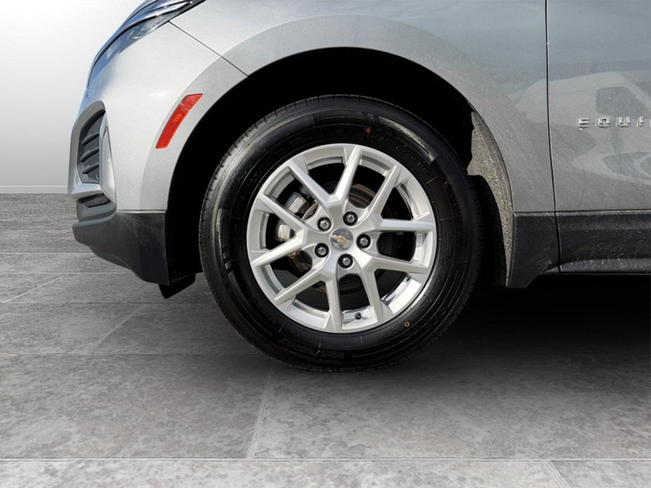 2024 Chevrolet Equinox LT  **CLEAN CARFAX** Photo