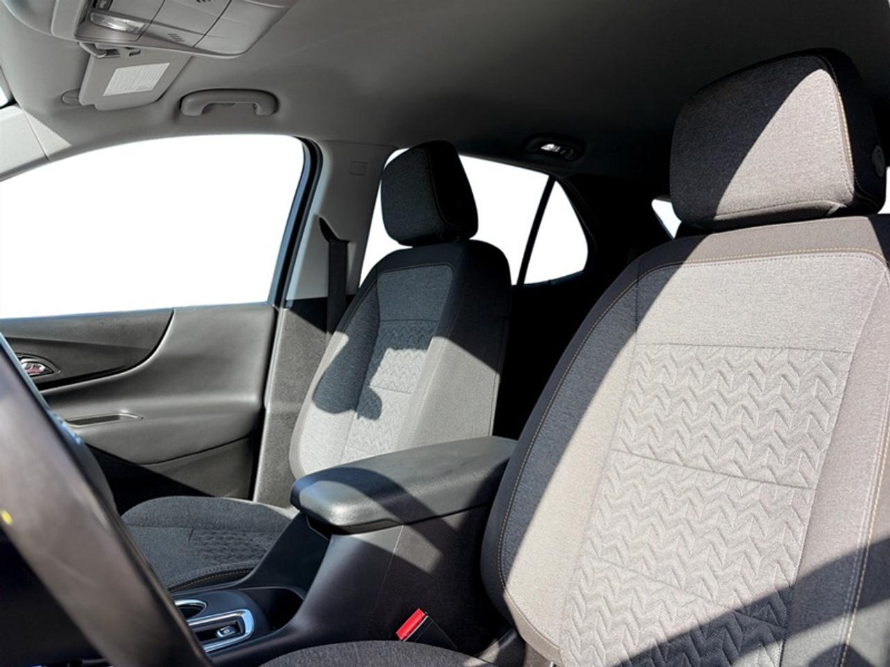 2024 Chevrolet Equinox LT  **CLEAN CARFAX** Photo