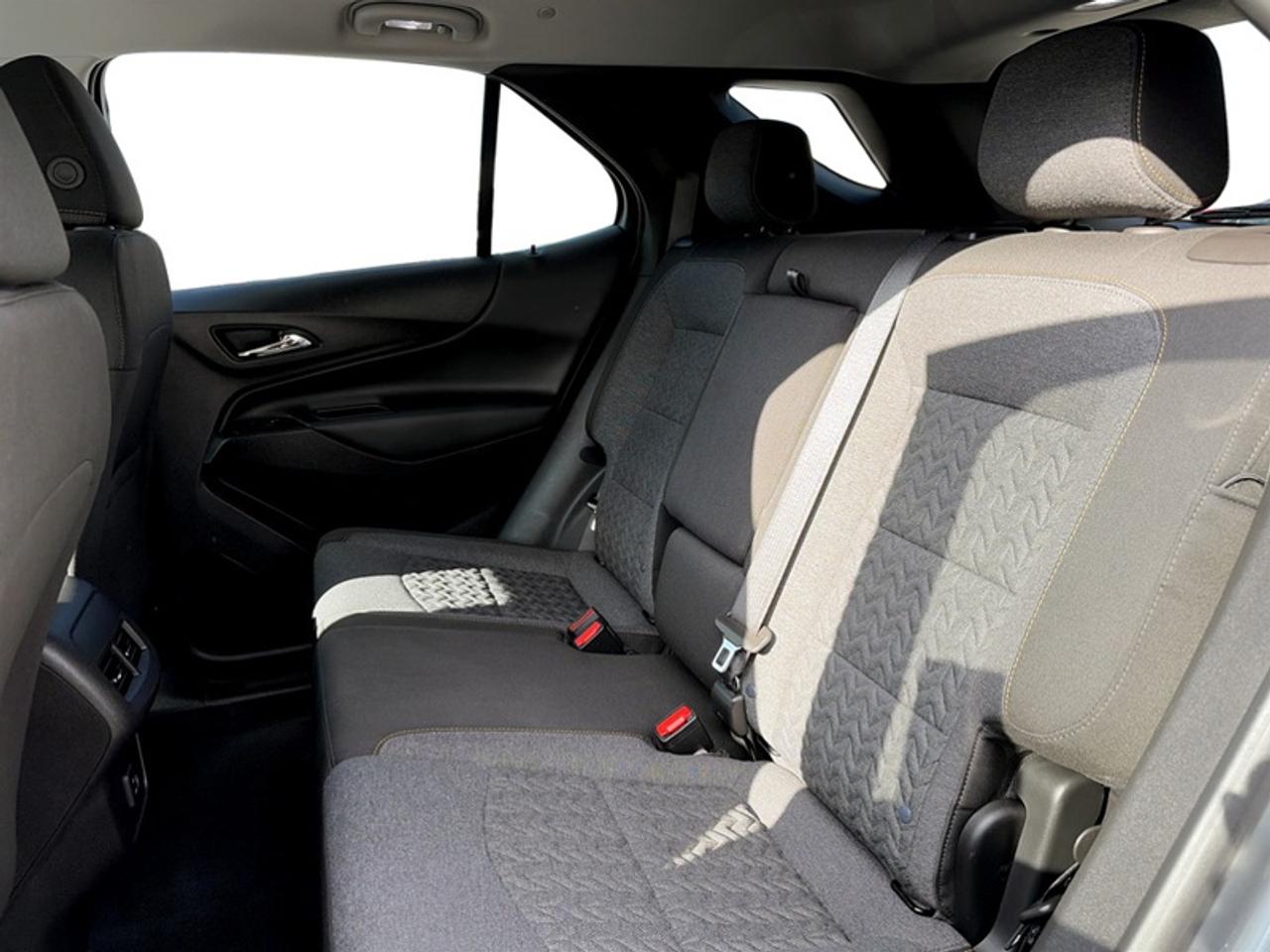 2024 Chevrolet Equinox LT  **CLEAN CARFAX** Photo
