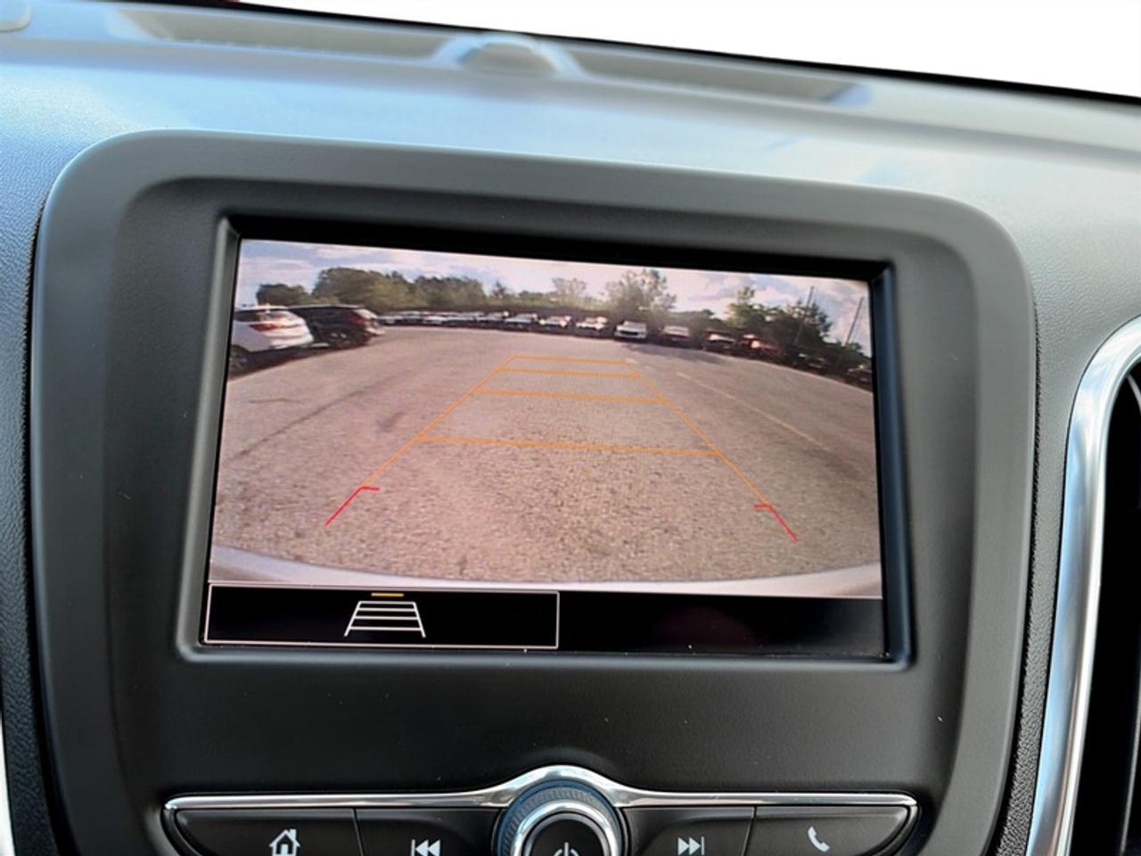 2024 Chevrolet Equinox LT  **CLEAN CARFAX** Photo