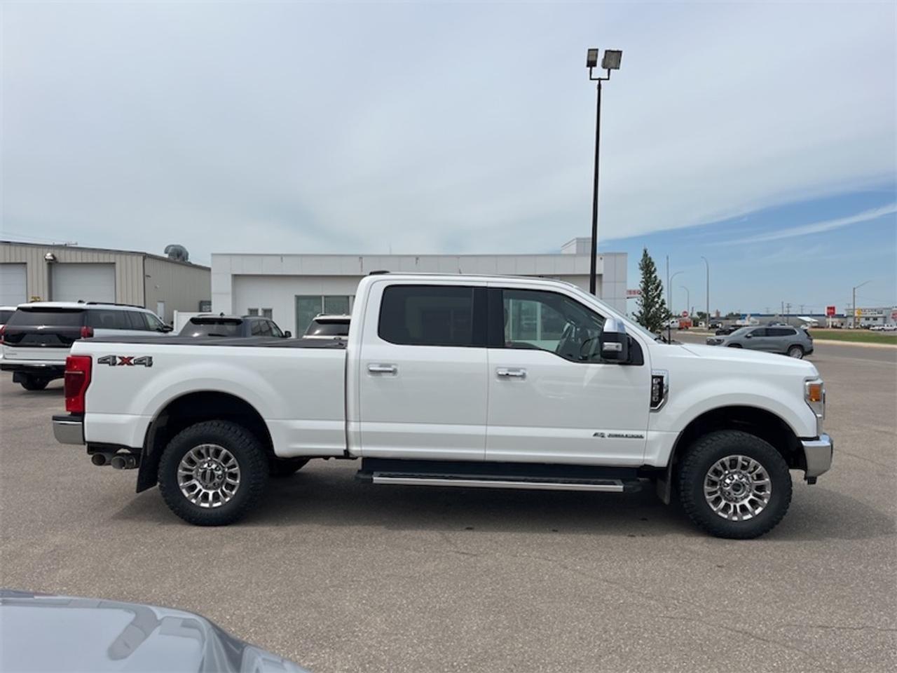 2022 Ford F-250 Super Duty Lariat  - Leather Seats Photo5