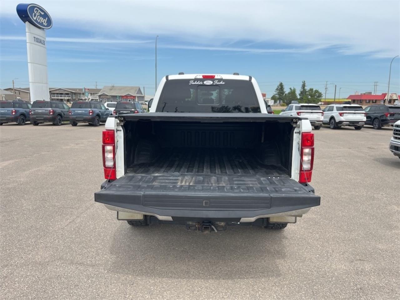2022 Ford F-250 Super Duty Lariat  - Leather Seats Photo5