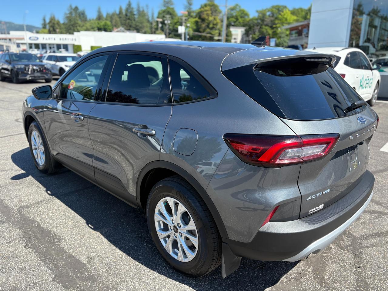2025 Ford Escape Active Photo2