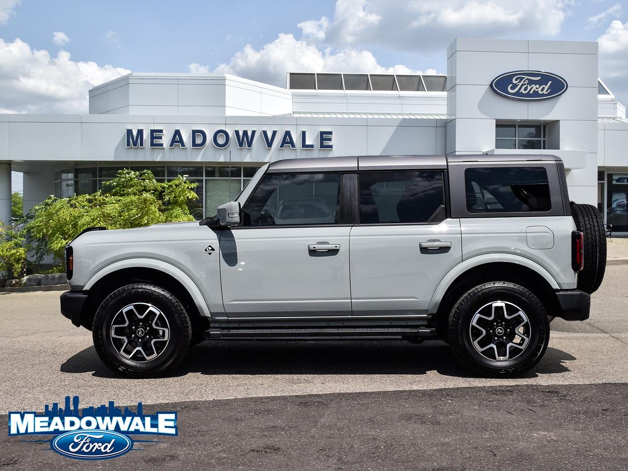 2024 Ford Bronco Outer Banks Photo