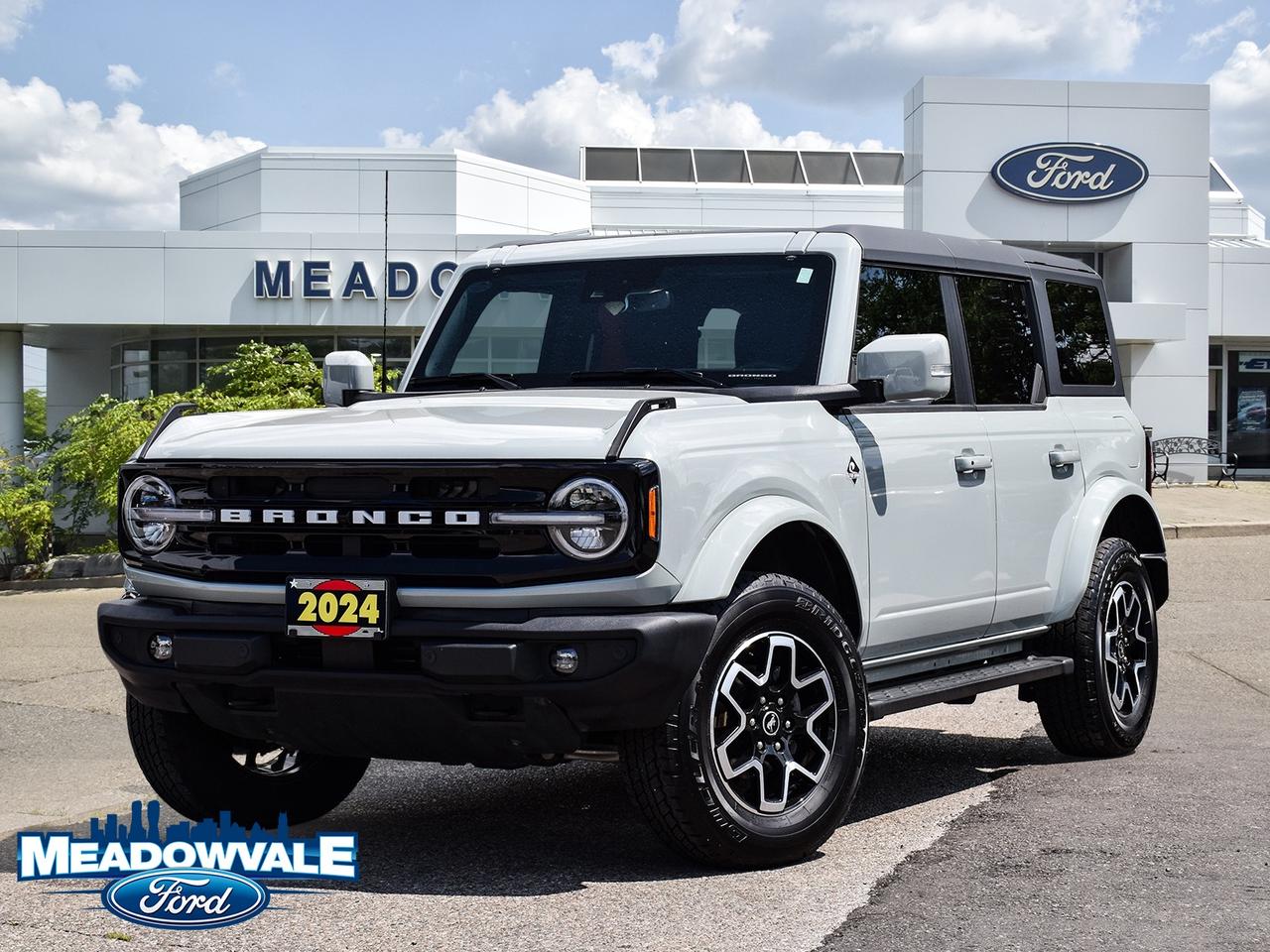 2024 Ford Bronco Outer Banks Photo0