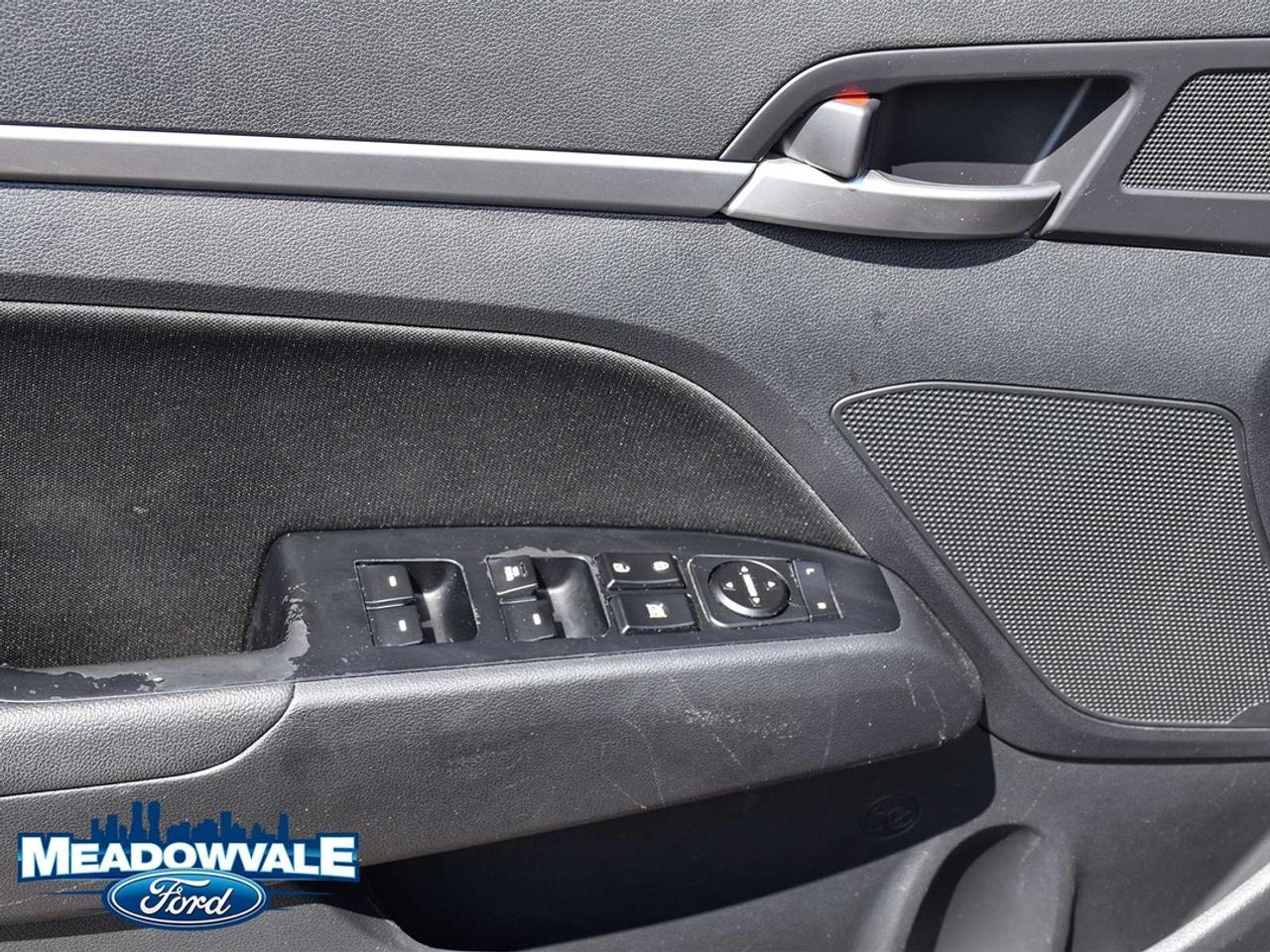 2019 Hyundai Elantra Preferred Photo