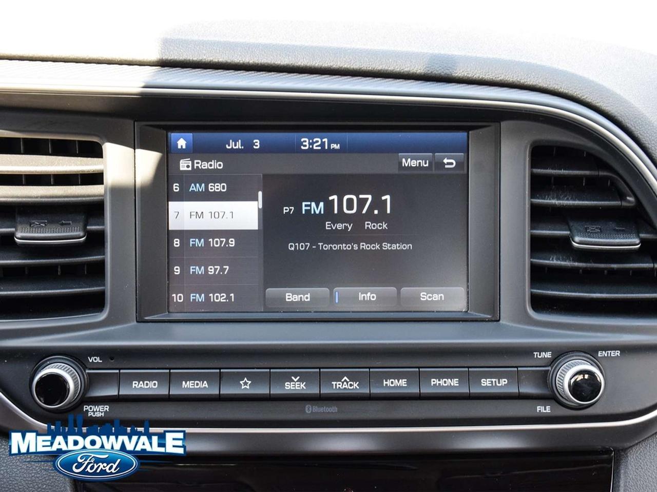 2019 Hyundai Elantra Preferred Photo