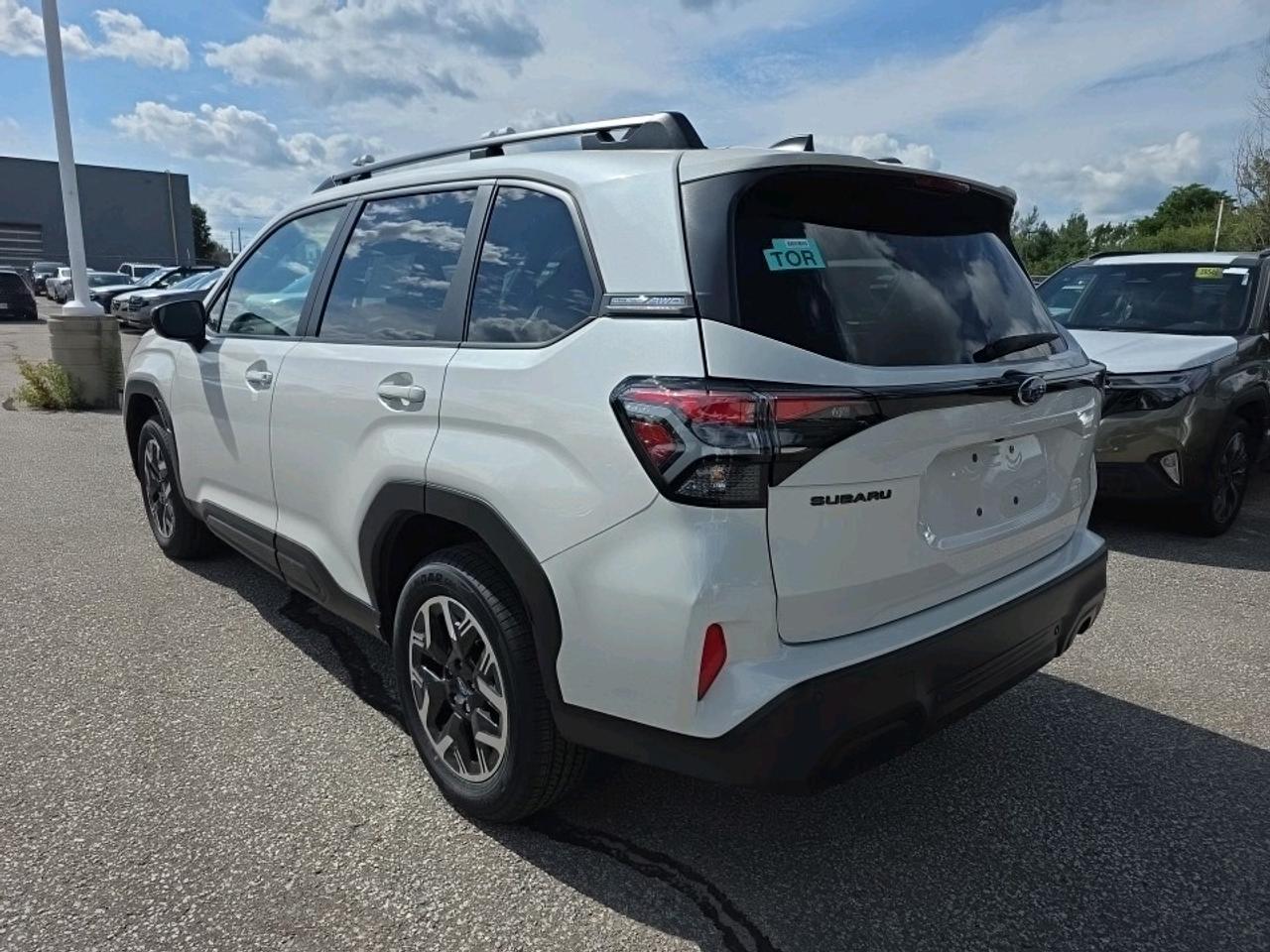 2026 Subaru Forester TOURING Photo