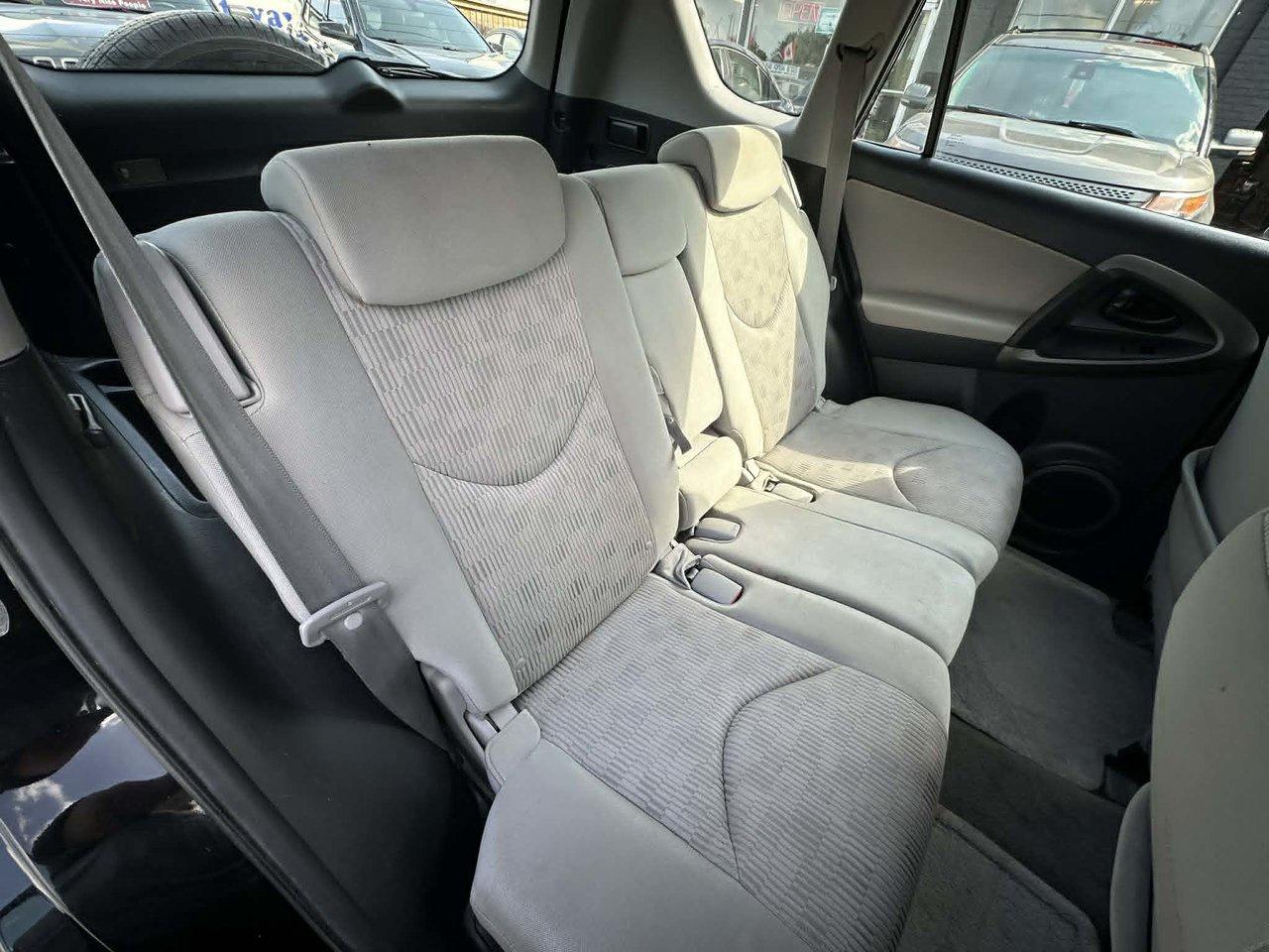 2011 Toyota RAV4 BASE - Photo #12