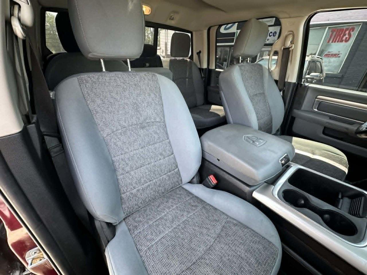 2017 RAM 1500 SLT - Photo #12
