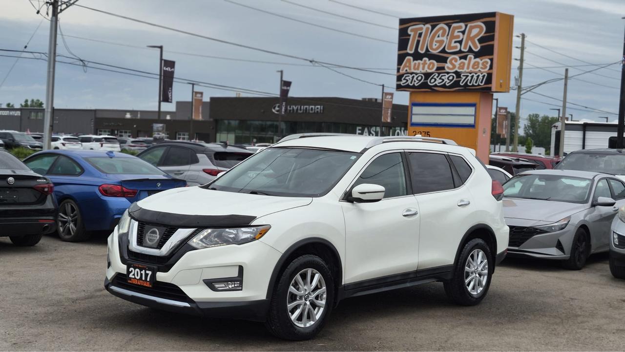 2017 Nissan Rogue SV, AWD, ONLY 30,000KMS, LOW KMS, NO ACCIDENT, - Photo #1