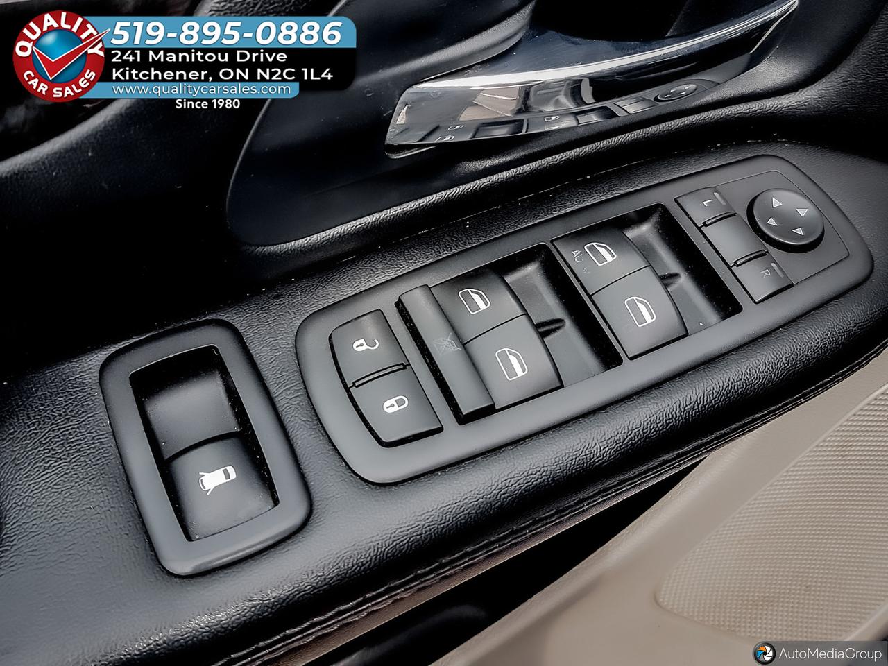 2016 Dodge Grand Caravan SXT *STOW N GO* Photo