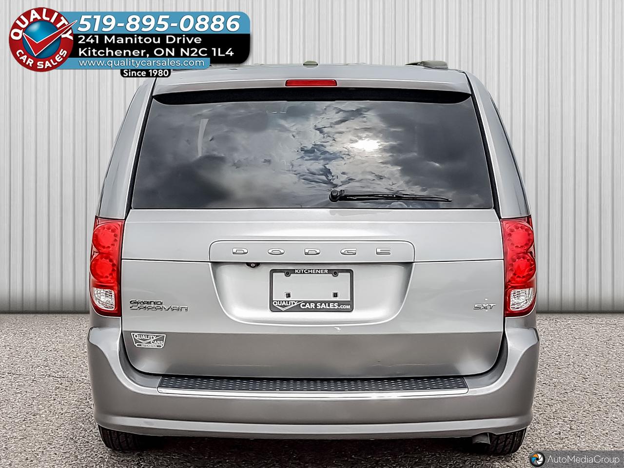 2016 Dodge Grand Caravan SXT *STOW N GO* Photo