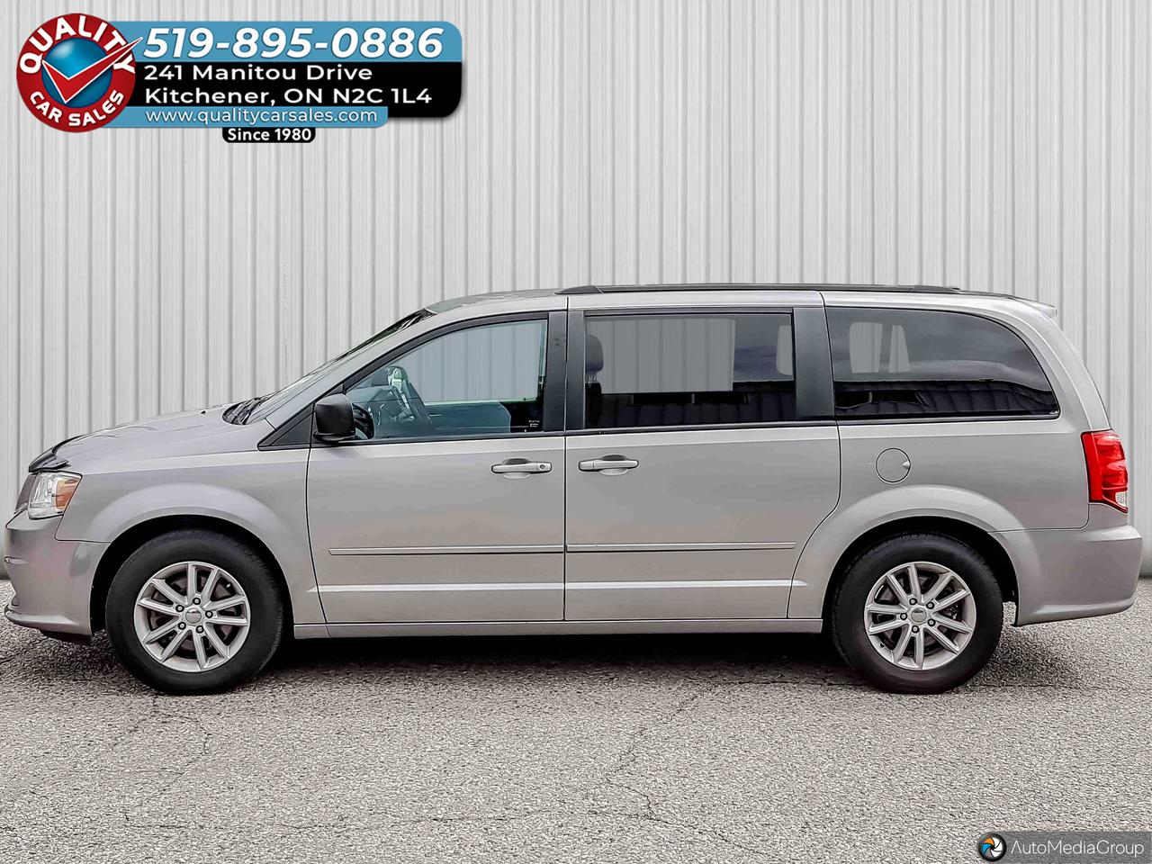 2016 Dodge Grand Caravan SXT *STOW N GO* Photo