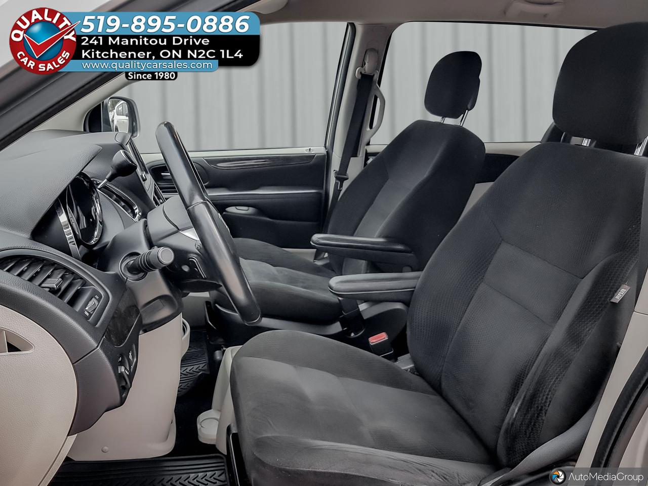 2016 Dodge Grand Caravan SXT *STOW N GO* Photo