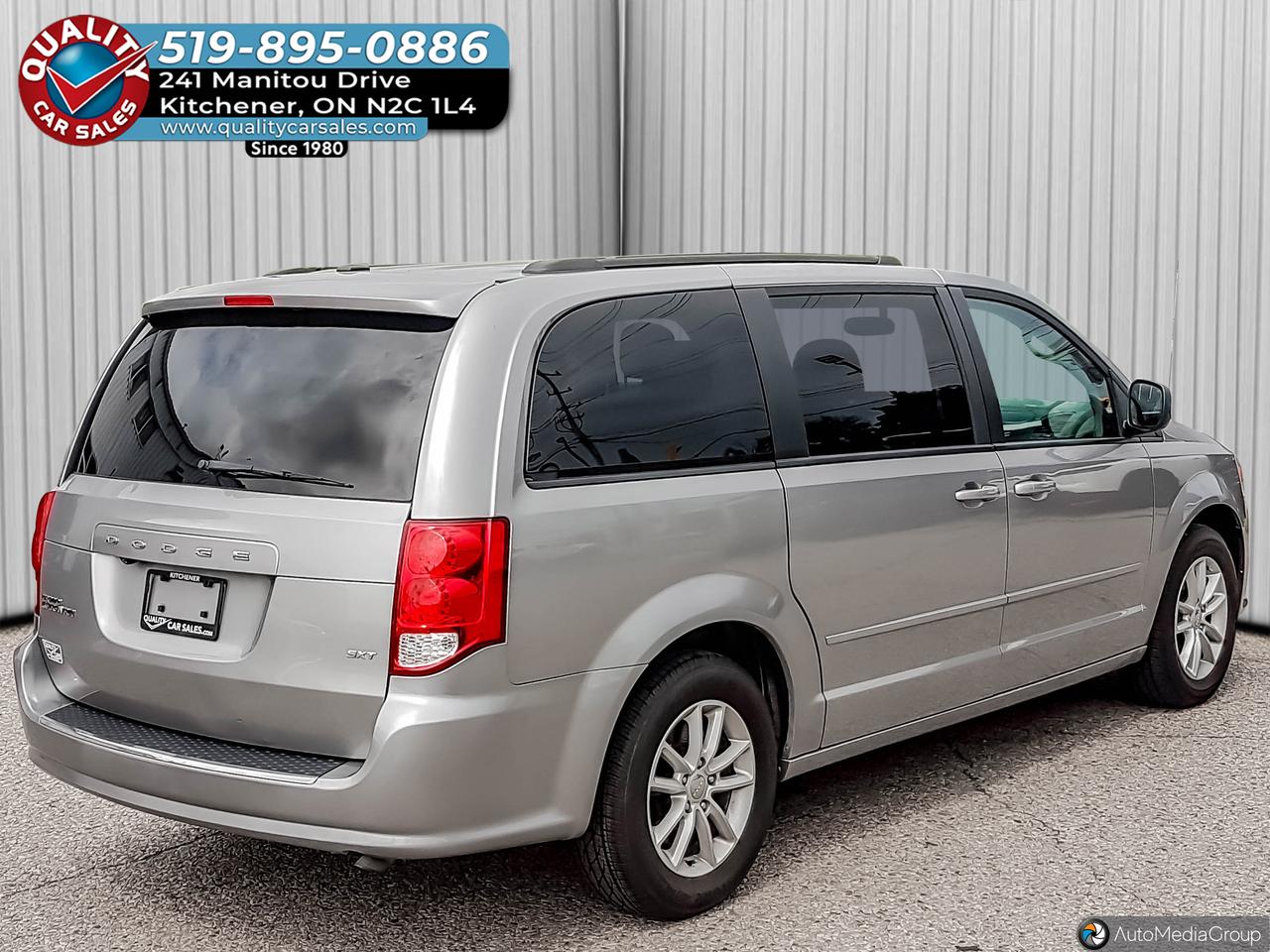 2016 Dodge Grand Caravan SXT *STOW N GO* Photo