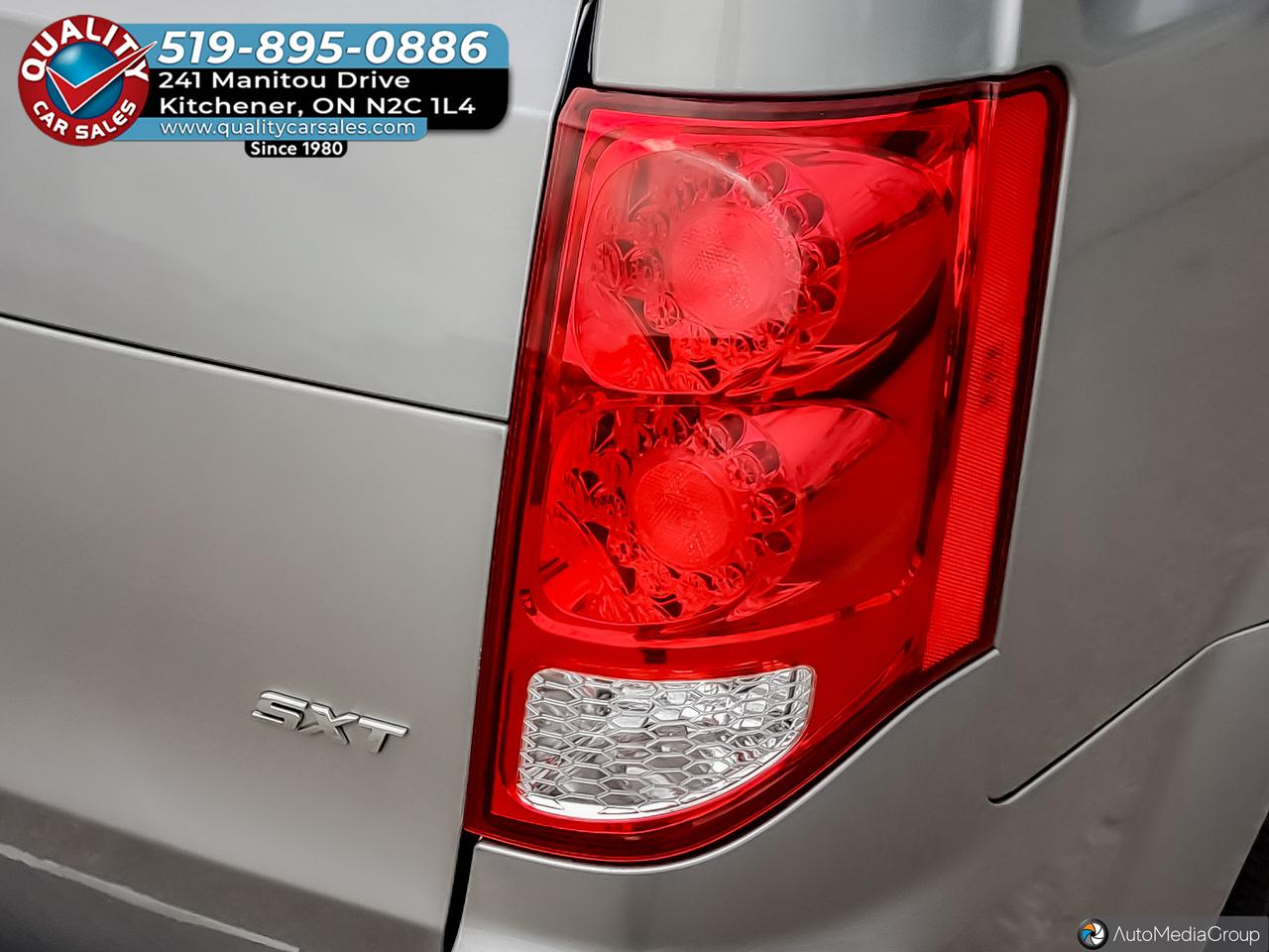 2016 Dodge Grand Caravan SXT *STOW N GO* Photo