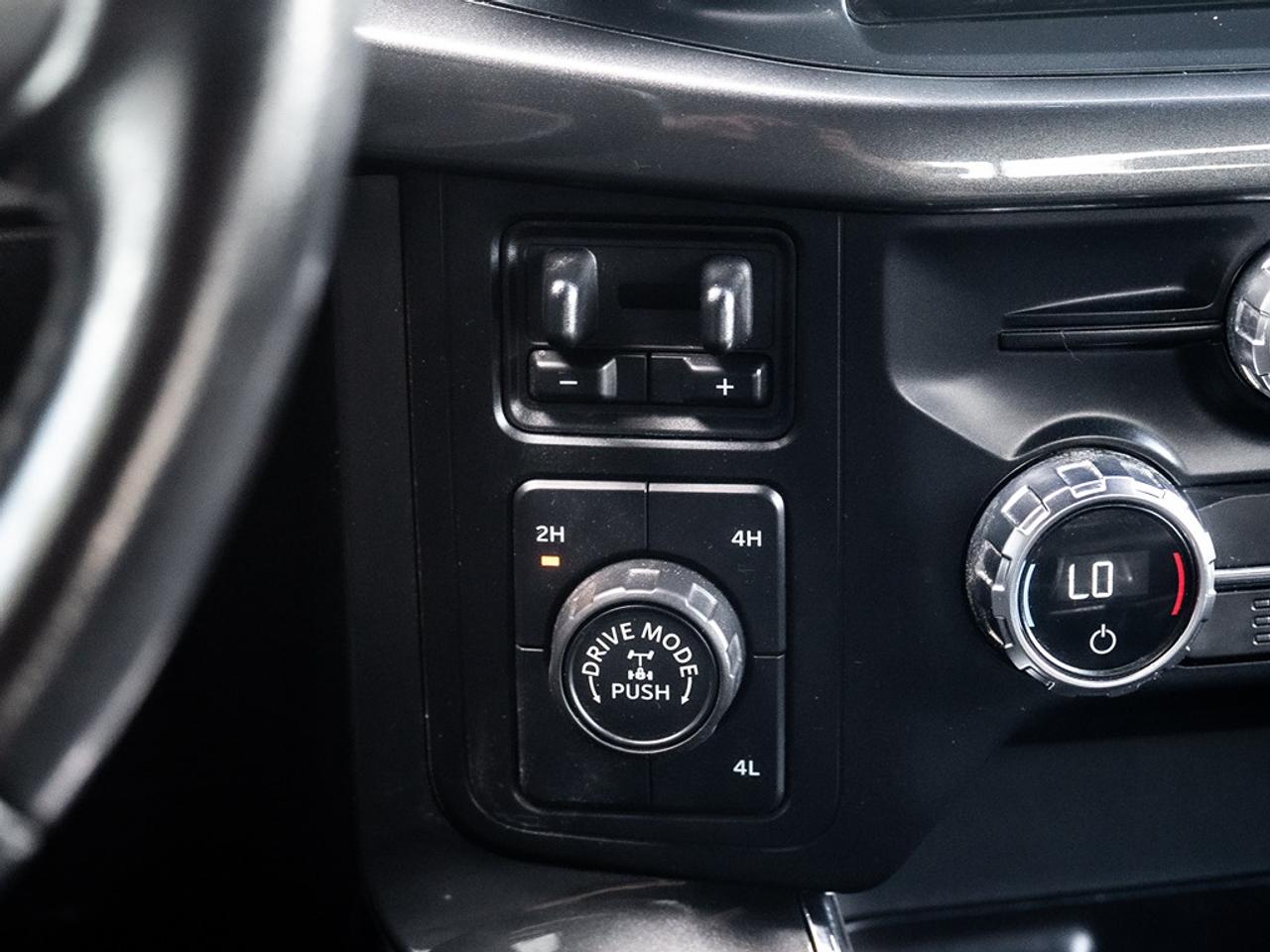 2021 Ford F-150 XLT FX4 Photo12