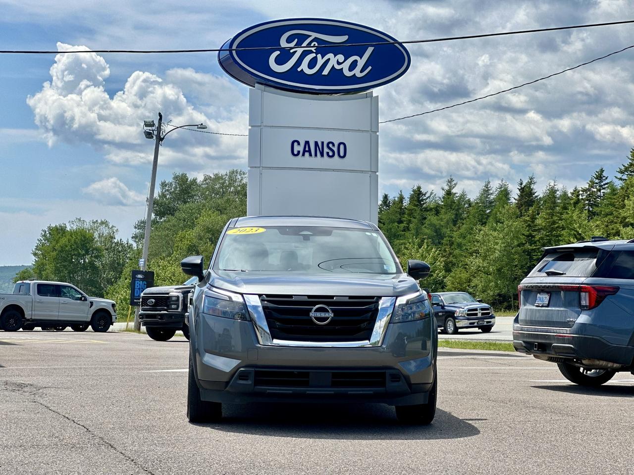 2023 Nissan Pathfinder S 4WD W/SEATING FOR 8 Photo1