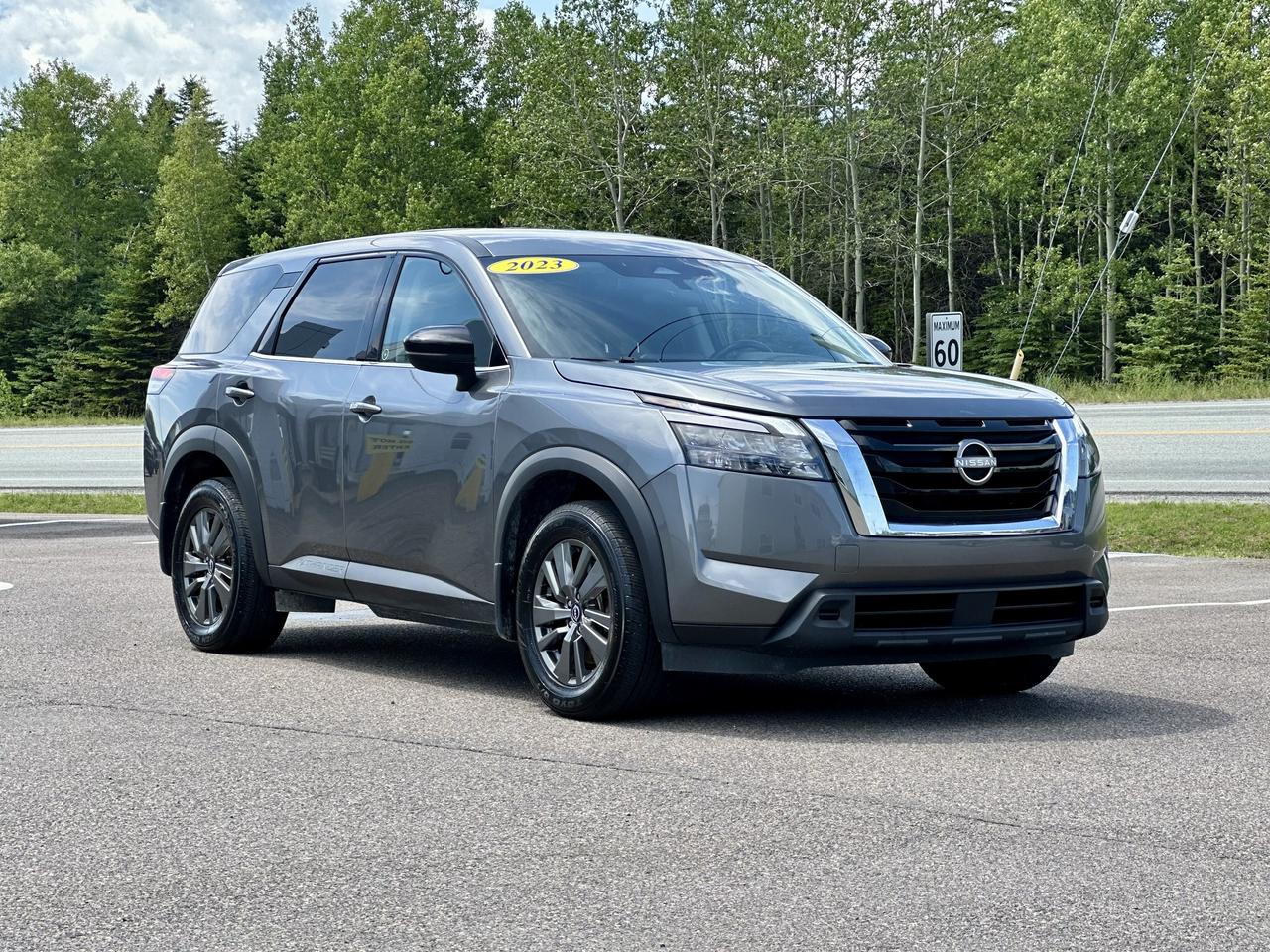 2023 Nissan Pathfinder S 4WD W/SEATING FOR 8 Photo4