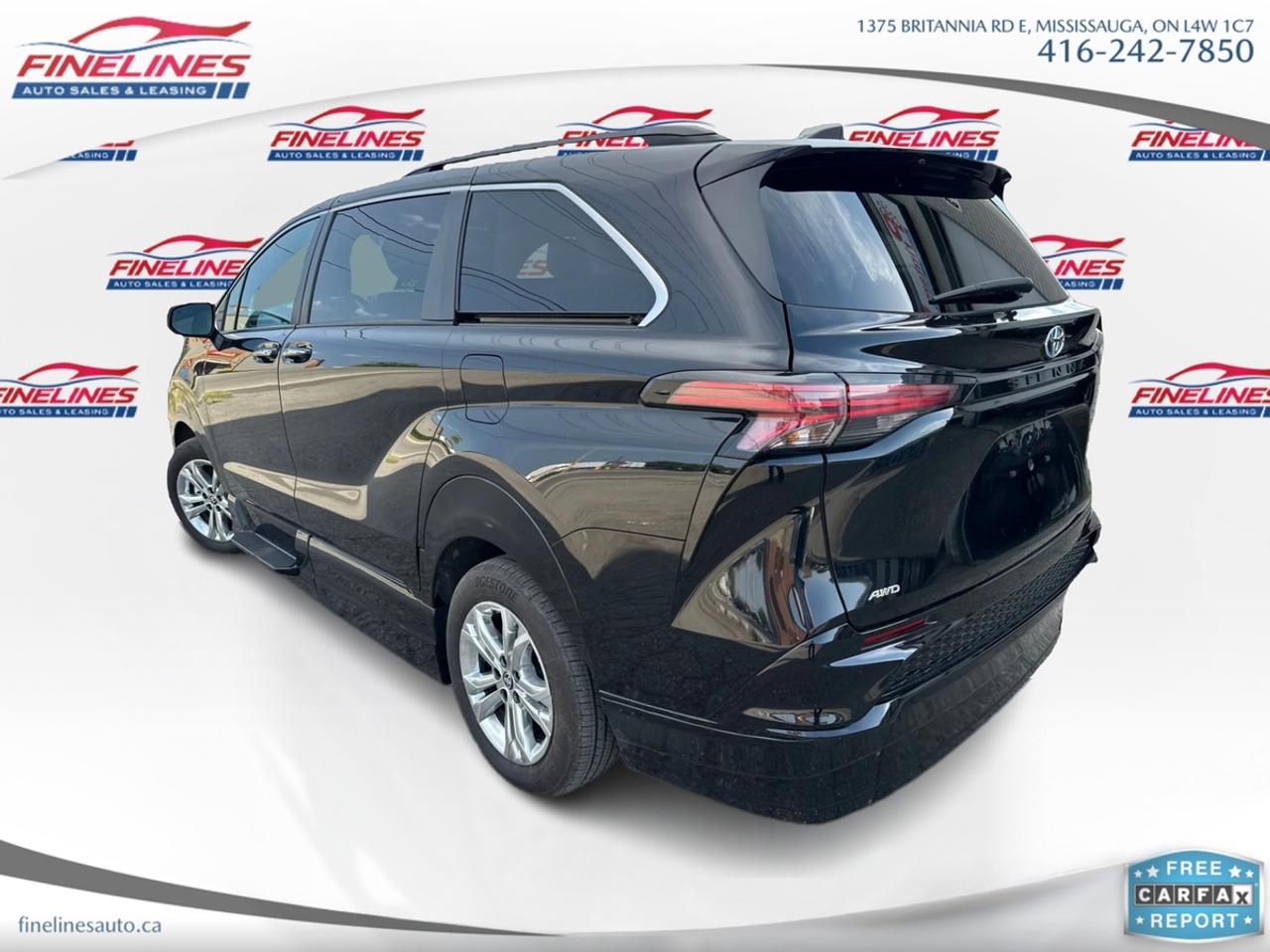2023 Toyota Sienna  Photo