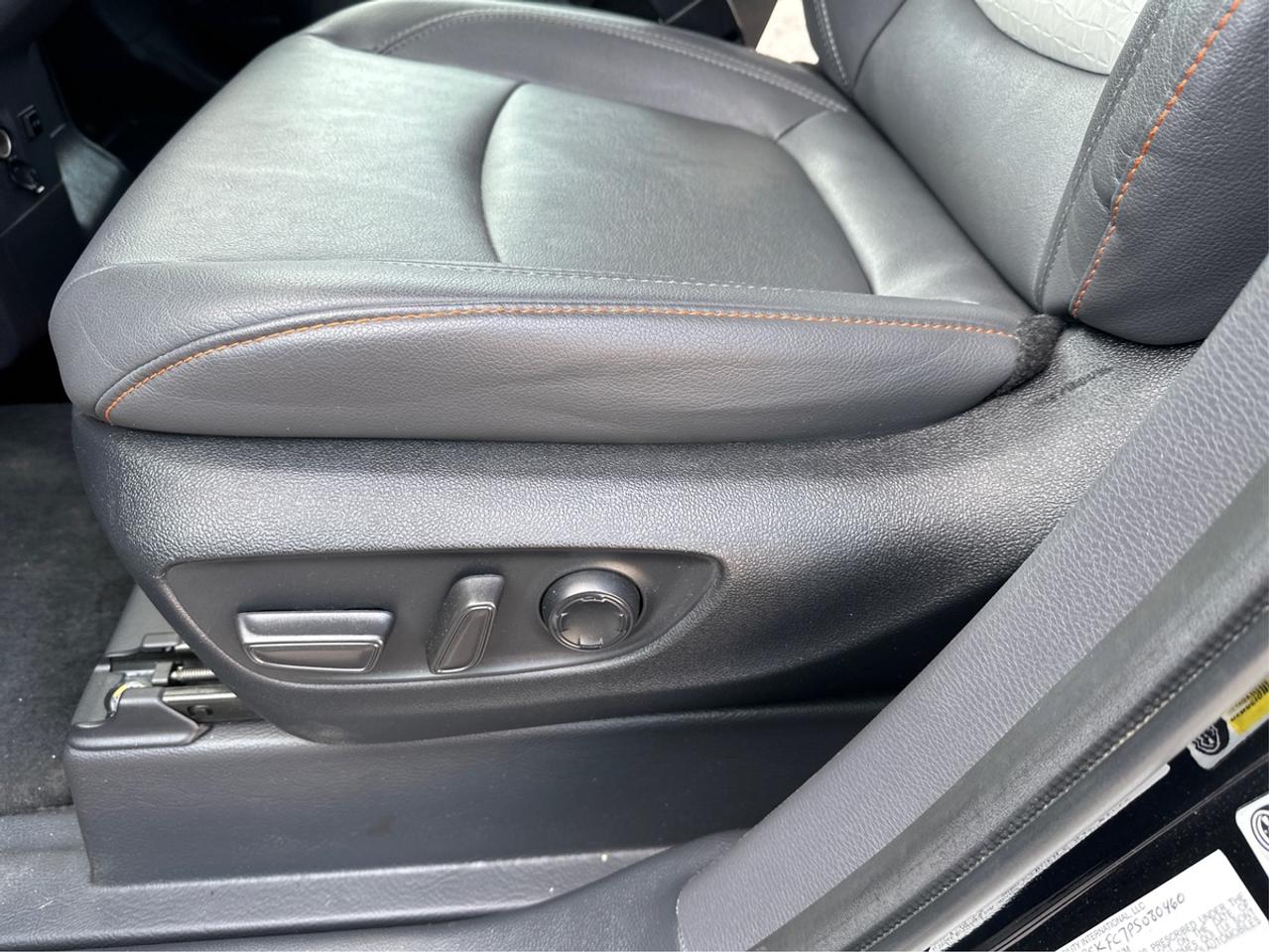 2023 Toyota Sienna  Photo