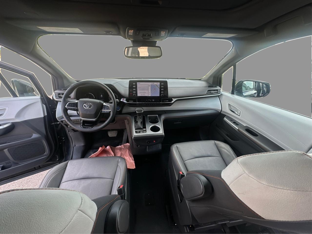 2023 Toyota Sienna  Photo