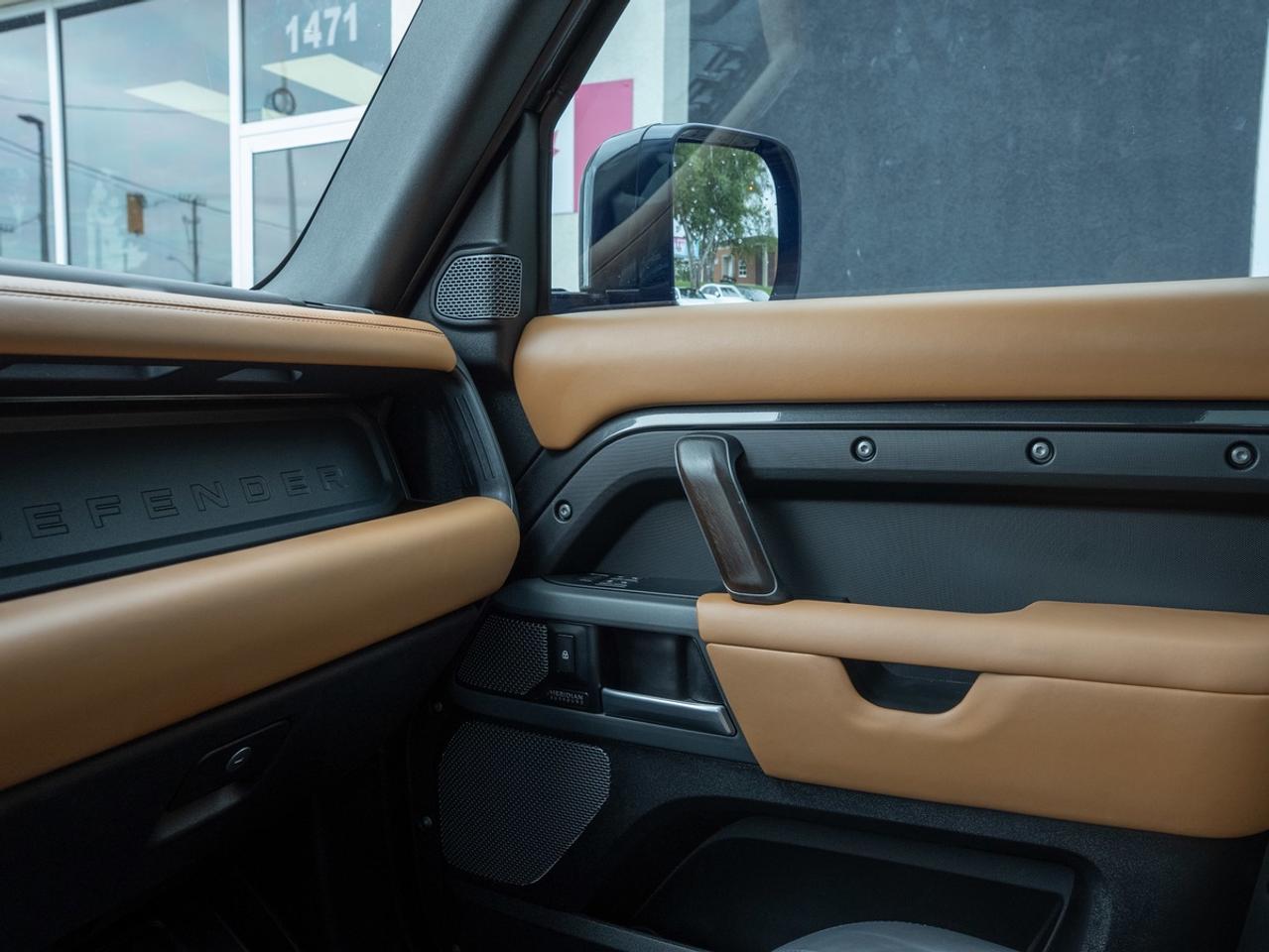 2022 Land Rover Defender 110 | X | HUD | Pano | Meridian Photo