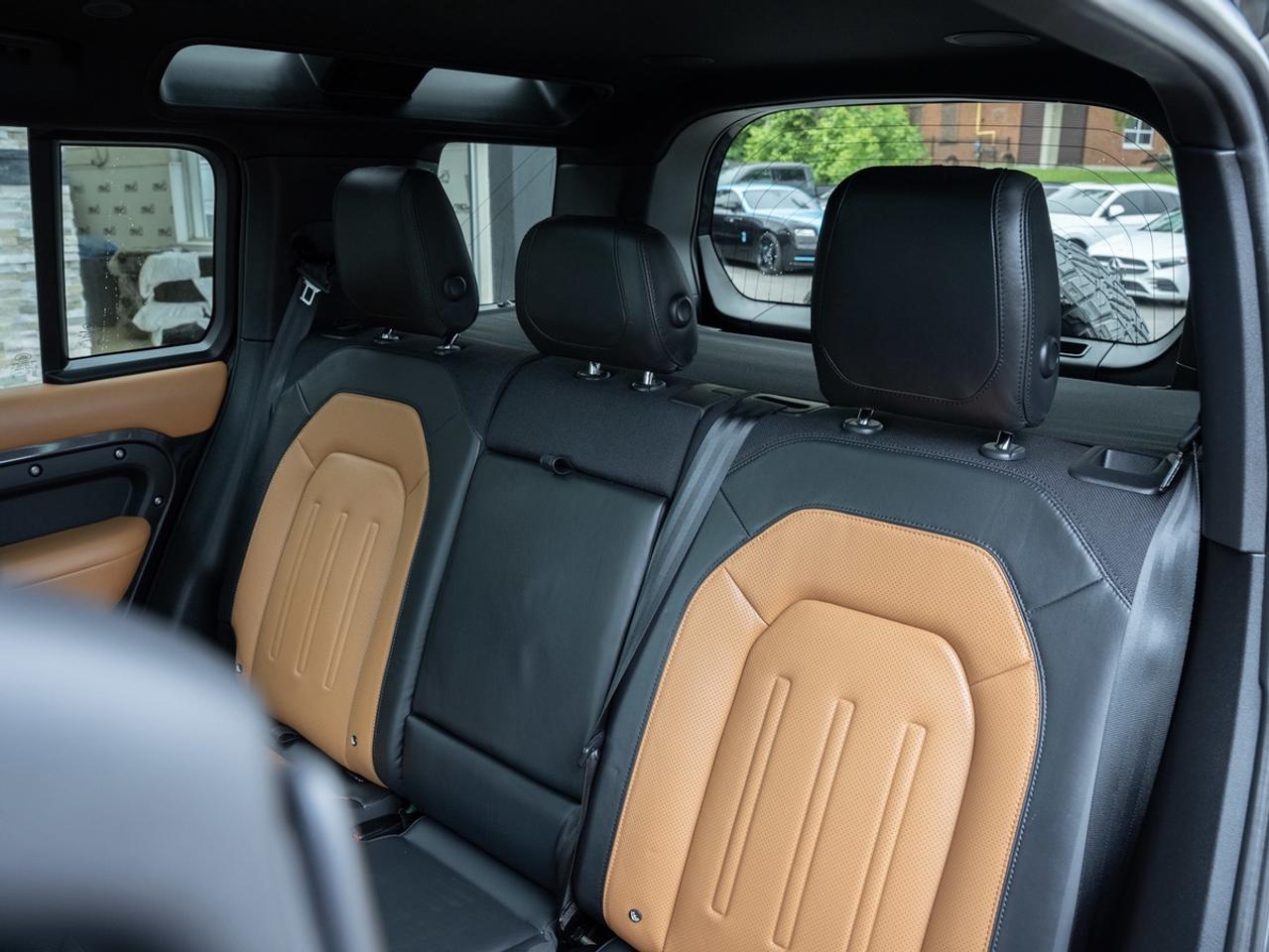 2022 Land Rover Defender 110 | X | HUD | Pano | Meridian Photo