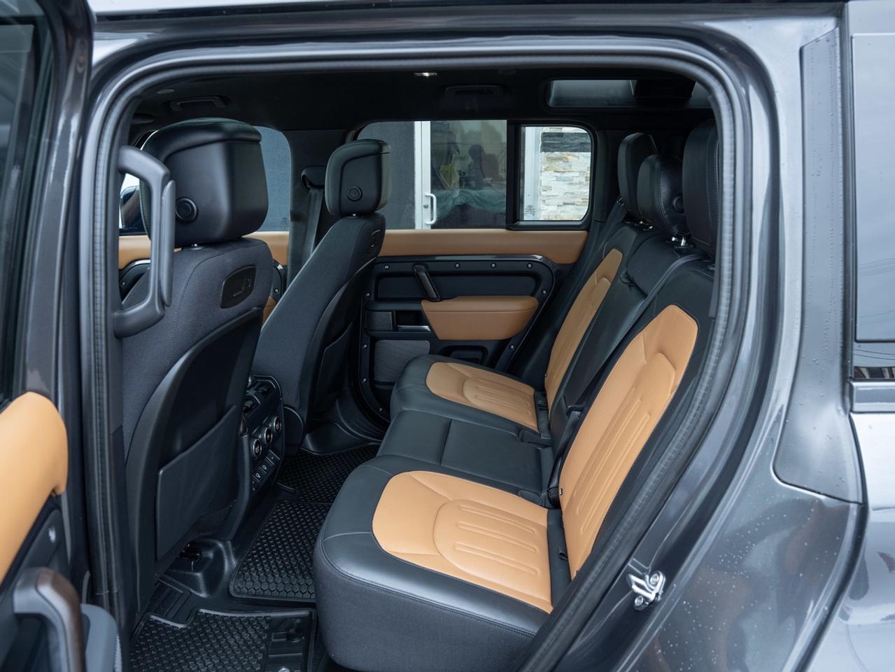 2022 Land Rover Defender 110 | X | HUD | Pano | Meridian Photo