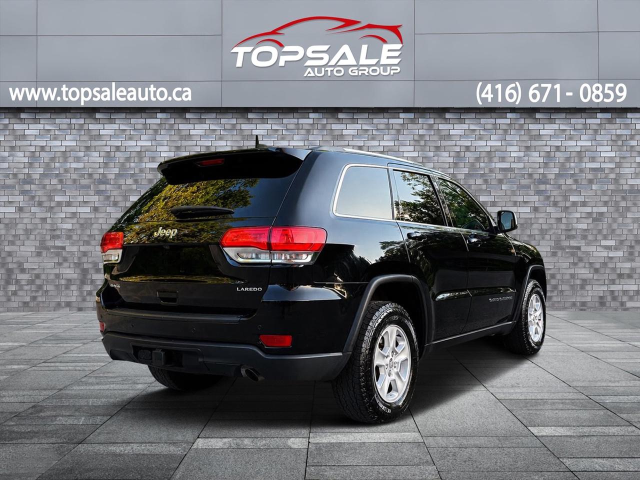 2017 Jeep Grand Cherokee Laredo Photo