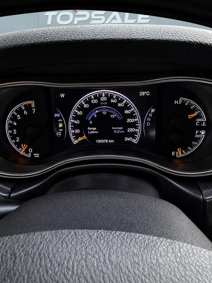 2017 Jeep Grand Cherokee Laredo Photo