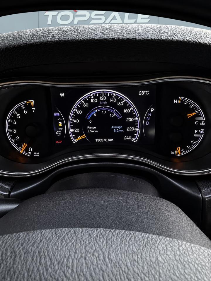 2017 Jeep Grand Cherokee Laredo Photo