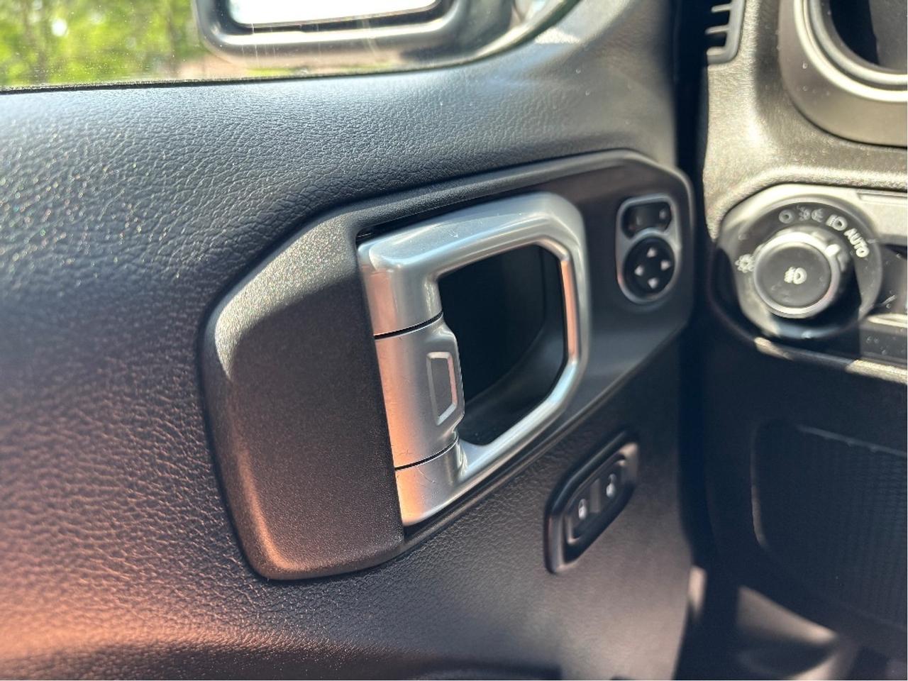 2020 Jeep Wrangler Sport S Photo