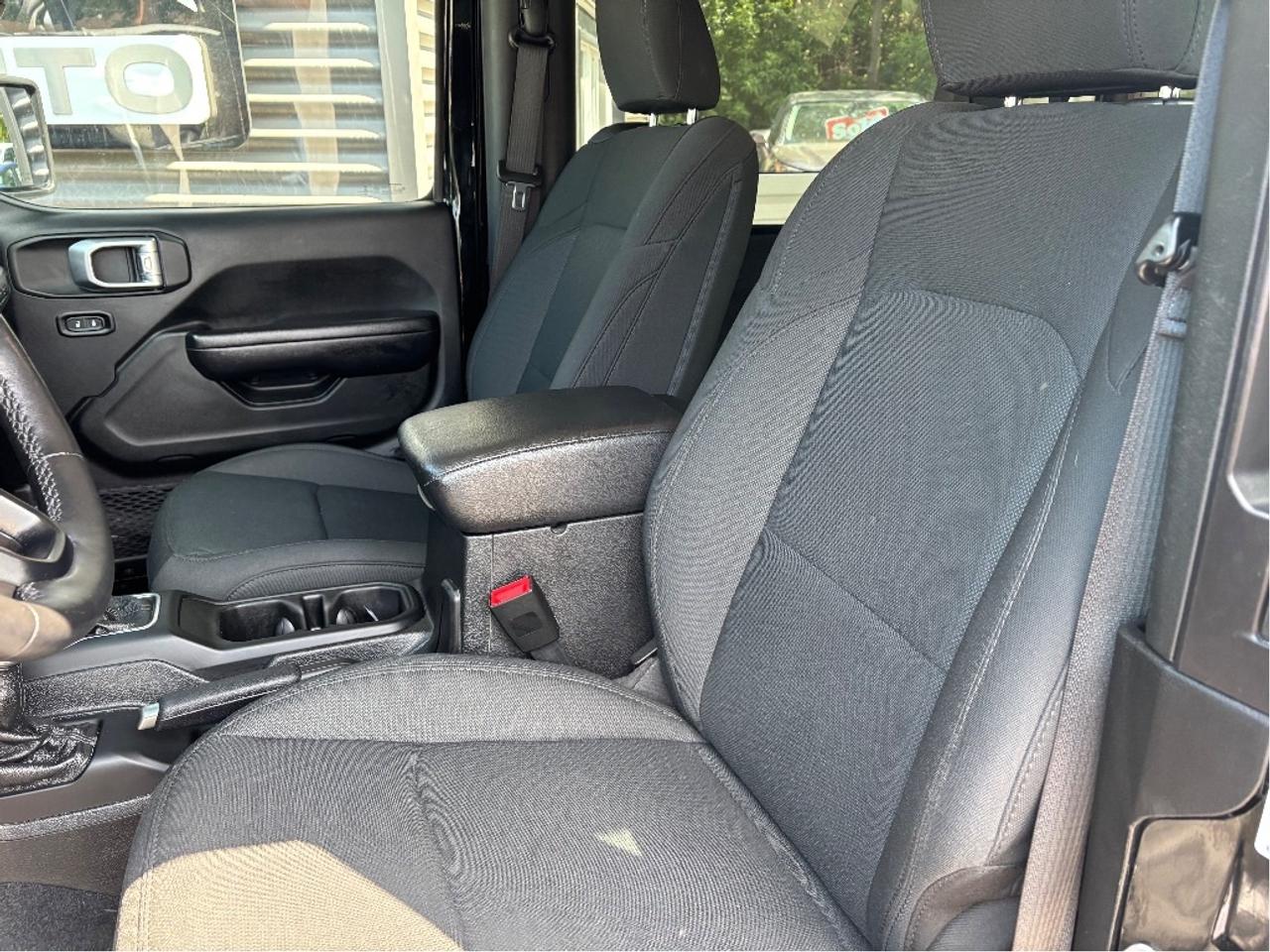 2020 Jeep Wrangler Sport S Photo