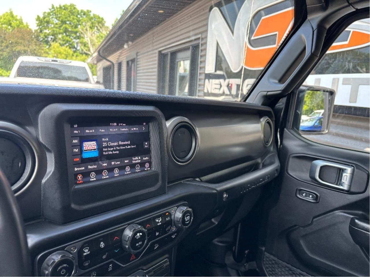 2020 Jeep Wrangler Sport S Photo