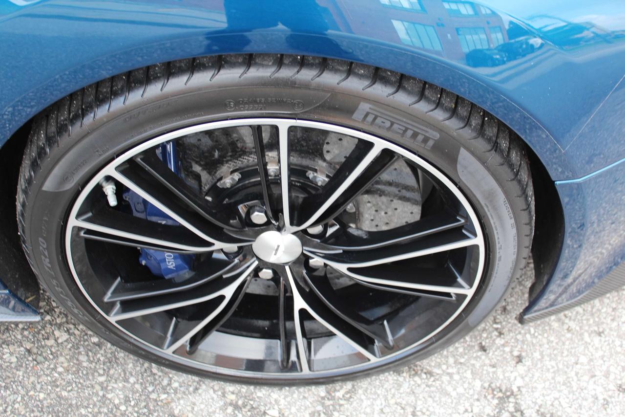 2014 Aston Martin Vanquish VOLANTE - CABON FIBER SPORTS PKG - BANG&ULFSON Photo