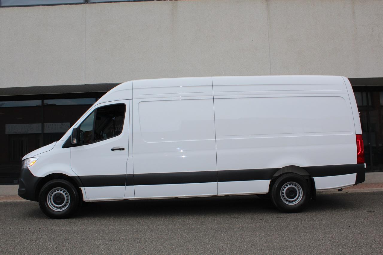 2025 Mercedes-Benz Sprinter Cargo Van 170" - FULL SIZE - DIESEL - LOW KM Photo0